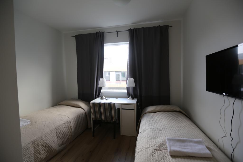 100 Iceland Hotel Reykjavik Room photo